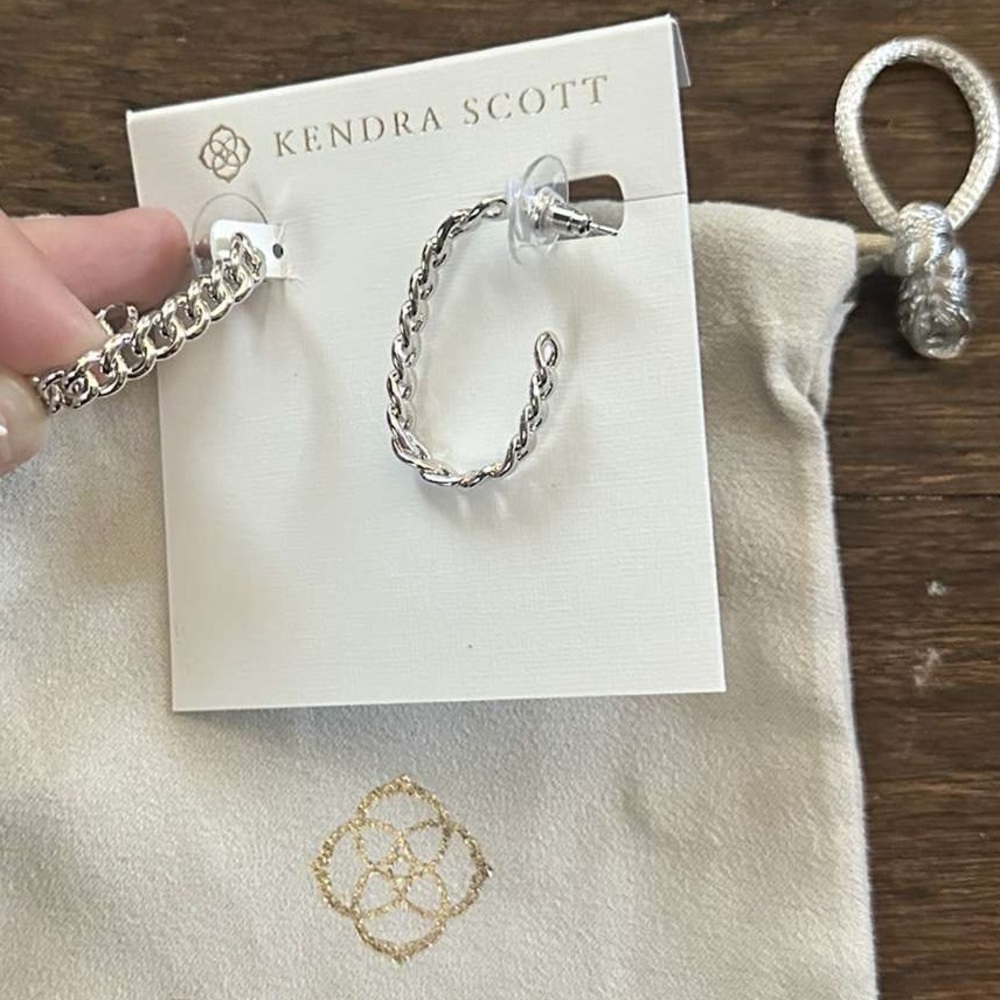 KENDRA SCOTT Grier Rhodium Chain Hoop Earrings-Silver-Brwnd New - Picture 9 of 13